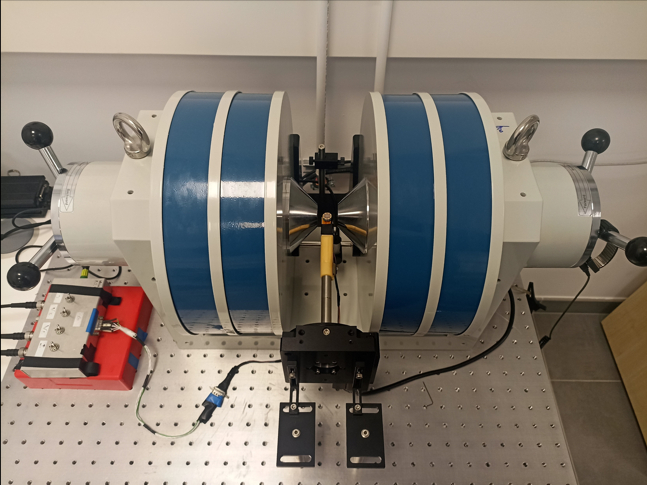 Harmonic transport setup: Utilizes a commercial ~2.0 T uniaxial electromagnet with a dc/ac current source, a 3-channel PXI voltage acquisition card, and a computer-controlled motor stage for precise sample rotation (<0.1º). The system enables exploration of spin-orbit torques, magnetotransport, magnonic effects, non-linear magnetoresistive phenomena, thermoelectric phenomena, and more.
